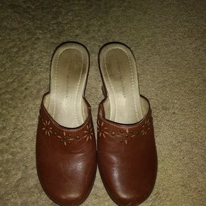 Tommy Hilfiger clogs